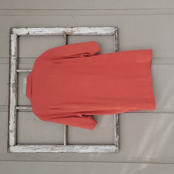 Tommy Bahama Button Up - Picture 2 of 5